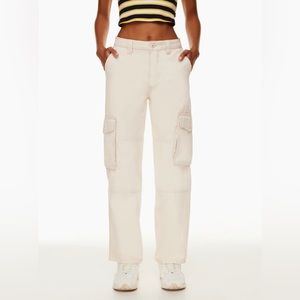 TNA Aritzia Troop Cargo Pant 🤍